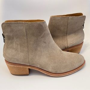 Kork-Ease Kecia bootie taupe suede - Size 7